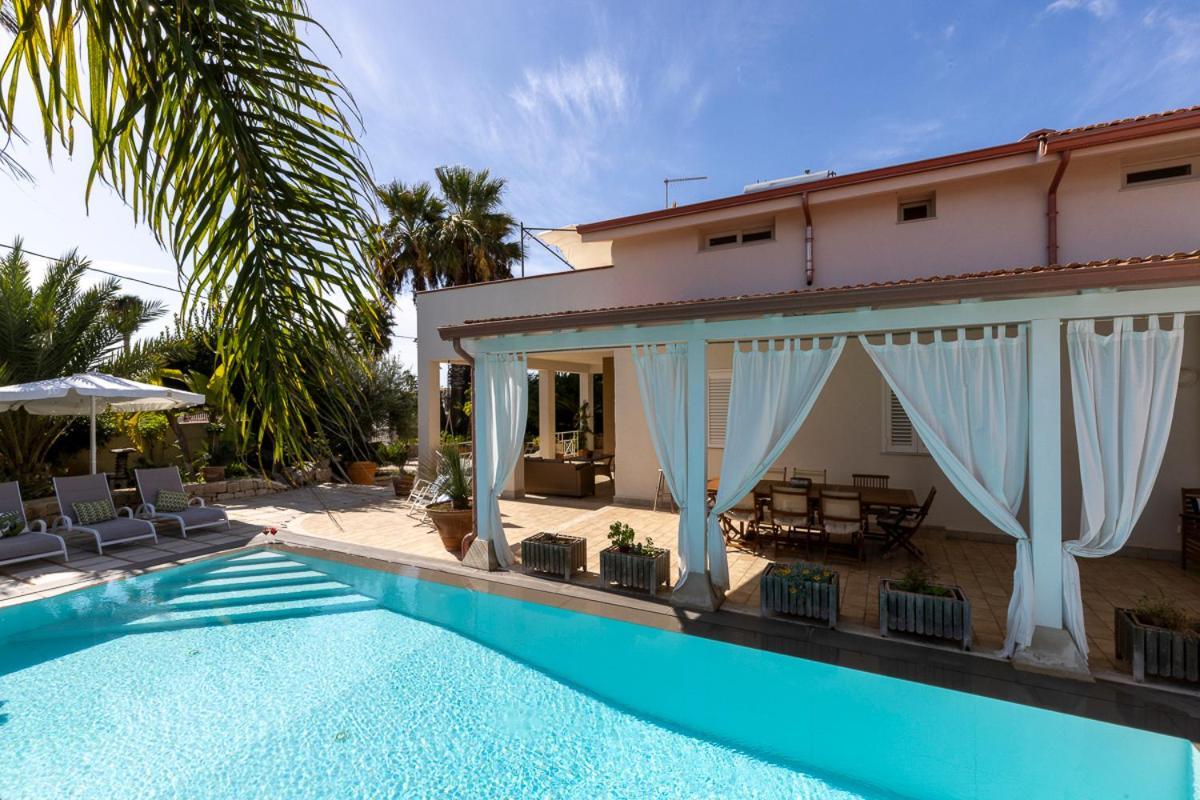 Villa Zamia Con Piscina Santa Maria Del Focallo Exterior foto